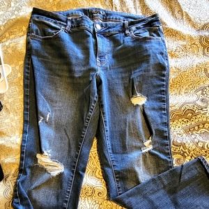 Mid rise Maurices jeans